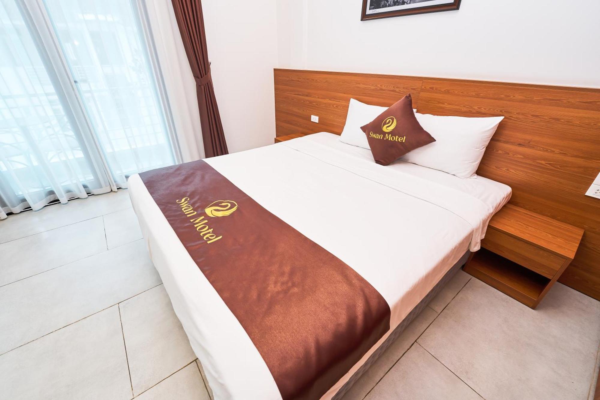 Swan Motel Ха Лонг Екстериор снимка